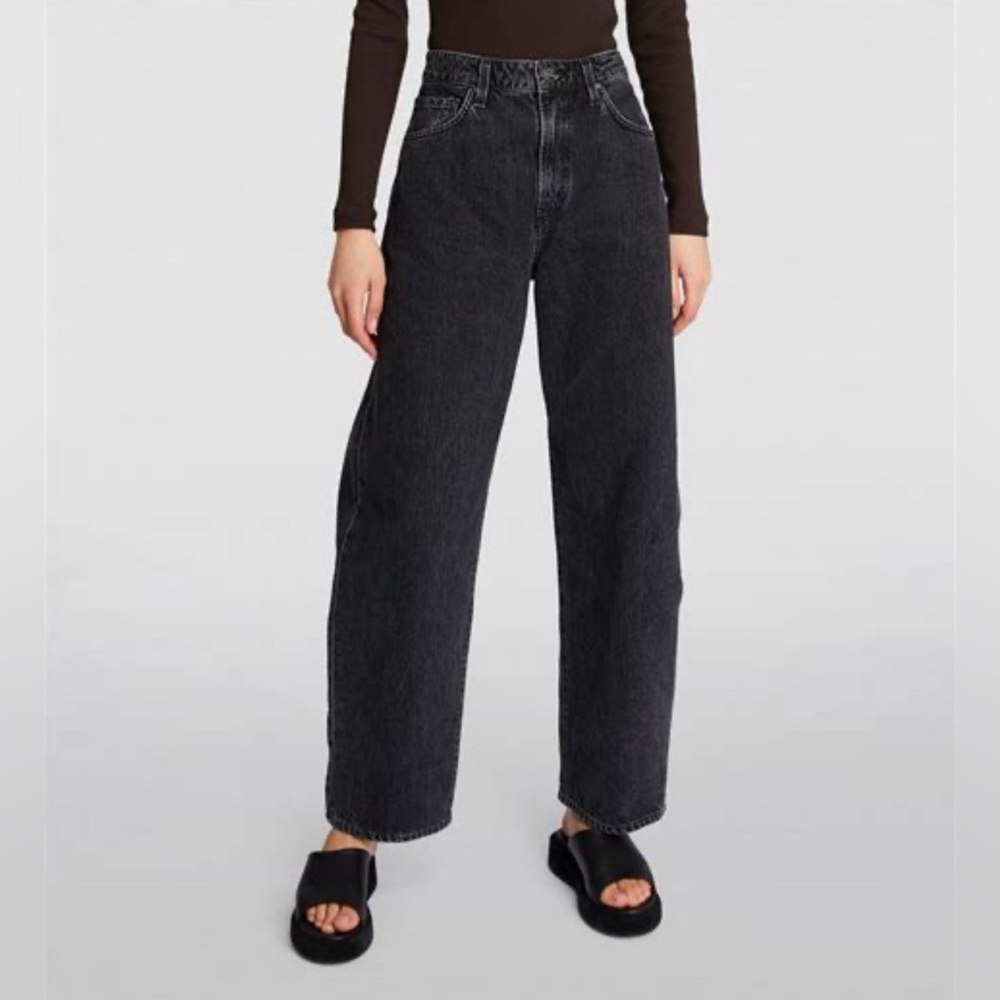 Juicy Couture “Malibu Crop” in distressed black